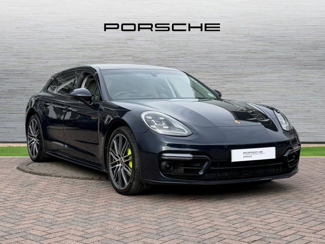 PORSCHE Panamera Photo 1