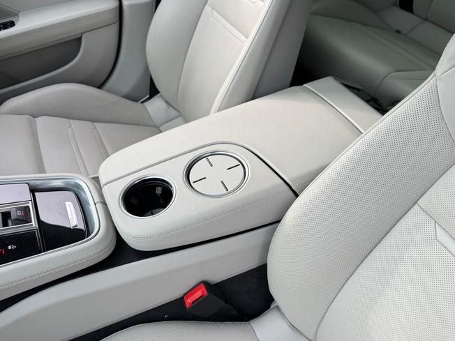 PORSCHE Panamera Photo 12