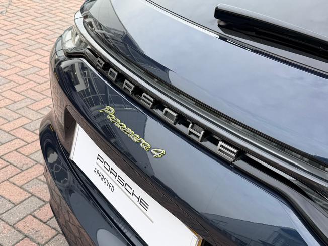 PORSCHE Panamera Photo 34
