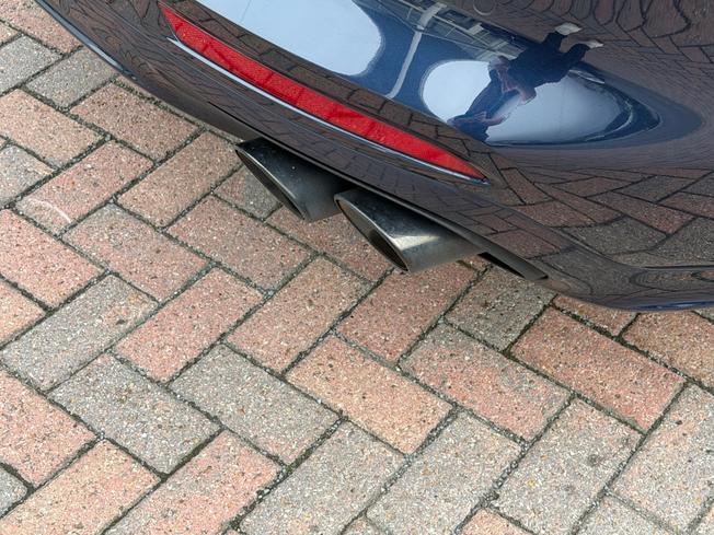 PORSCHE Panamera Photo 36