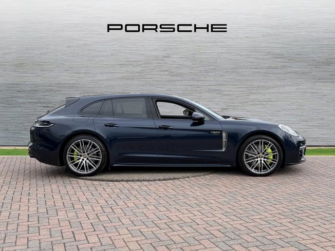 PORSCHE Panamera Photo 5