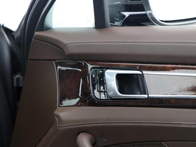 PORSCHE Panamera Photo 34