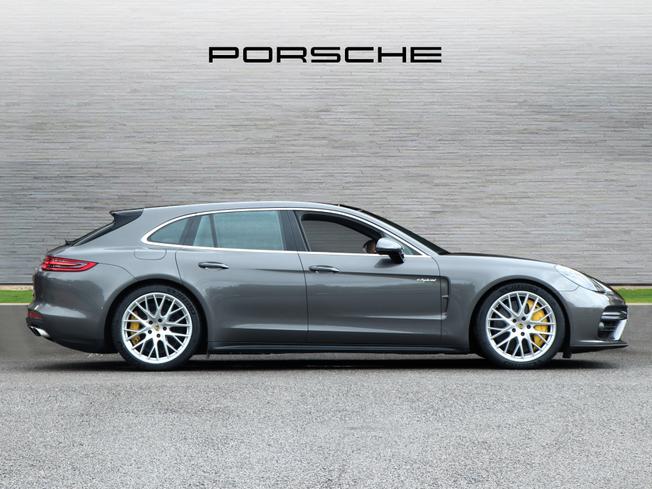 PORSCHE Panamera Photo 5