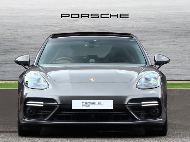 PORSCHE Panamera Photo 7