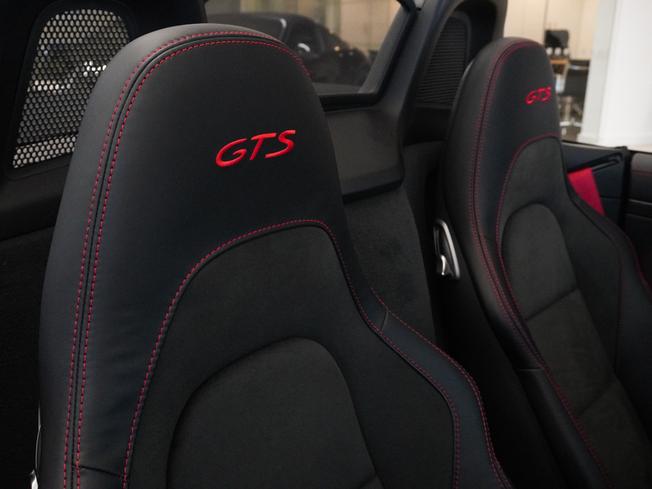 PORSCHE 718 Boxster Photo 13
