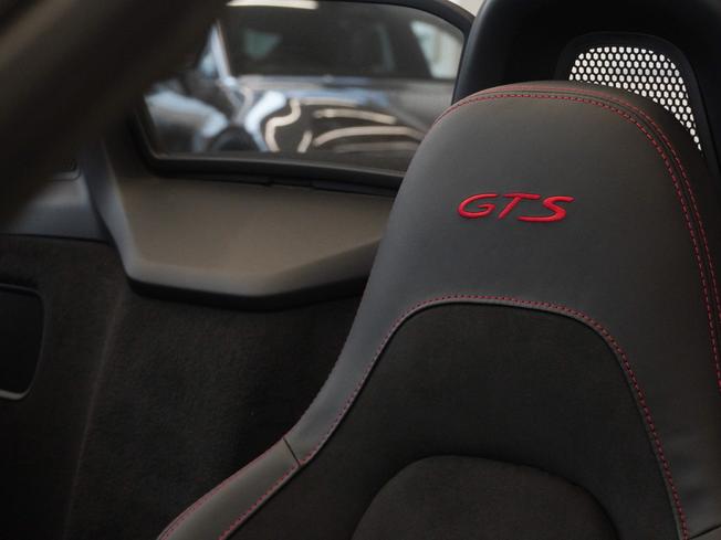 PORSCHE 718 Boxster Photo 14
