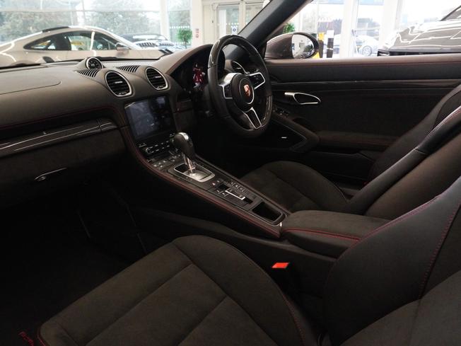 PORSCHE 718 Boxster Photo 3
