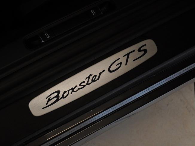 PORSCHE 718 Boxster Photo 32