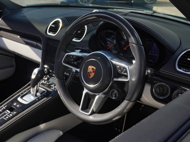 PORSCHE 718 Boxster Photo 10