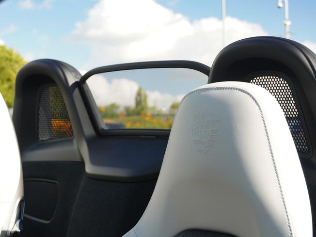 PORSCHE 718 Boxster Photo 18