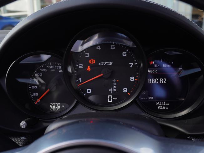 PORSCHE 718 Boxster Photo 22