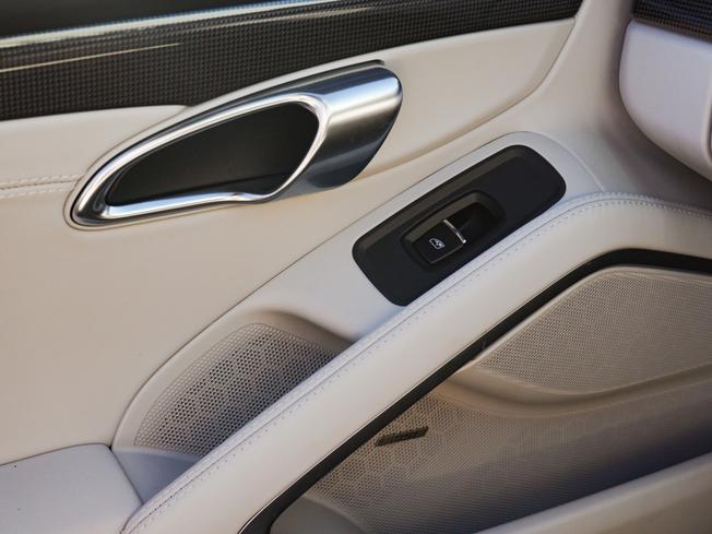 PORSCHE 718 Boxster Photo 41