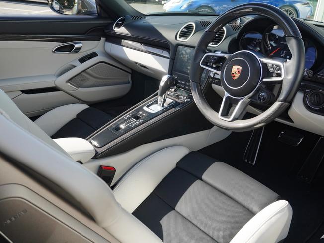 PORSCHE 718 Boxster Photo 8
