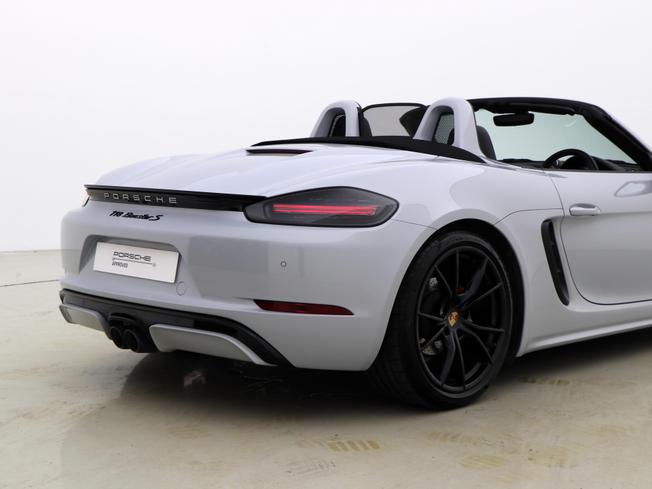 Porsche 718 Boxster Photo 16