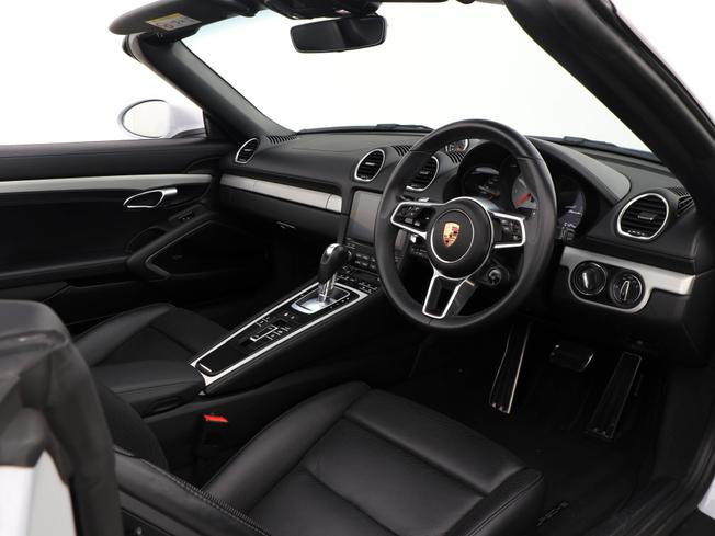Porsche 718 Boxster Photo 18
