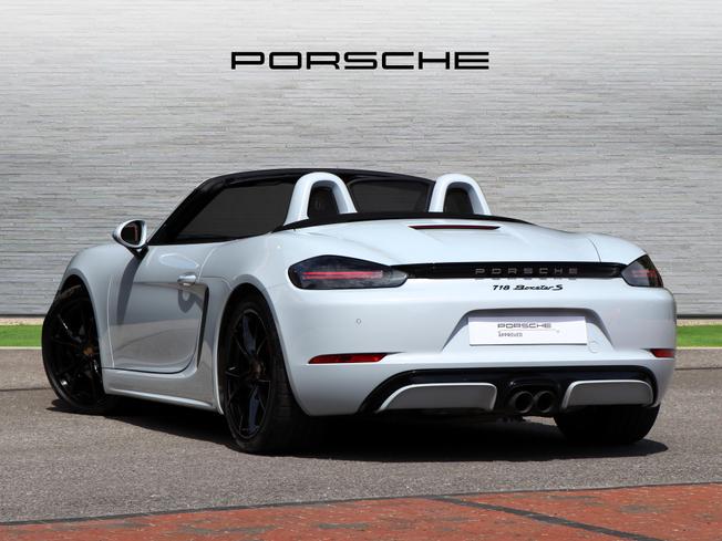 Porsche 718 Boxster Photo 2