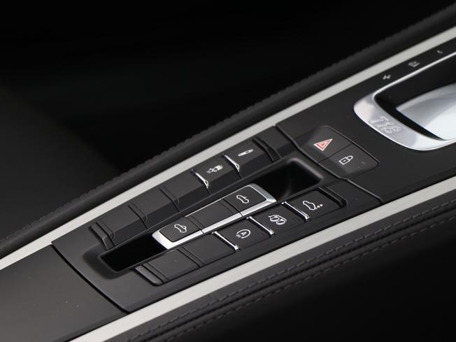 Porsche 718 Boxster Photo 29