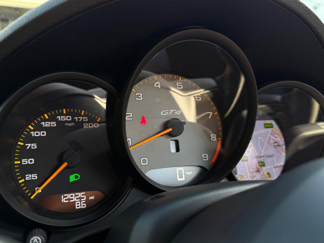 PORSCHE 718 Cayman Photo 12