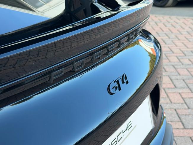 PORSCHE 718 Cayman Photo 31