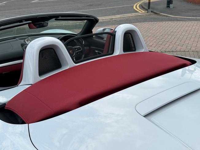 PORSCHE 718 Boxster Photo 23