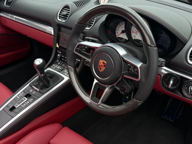 PORSCHE 718 Boxster Photo 8