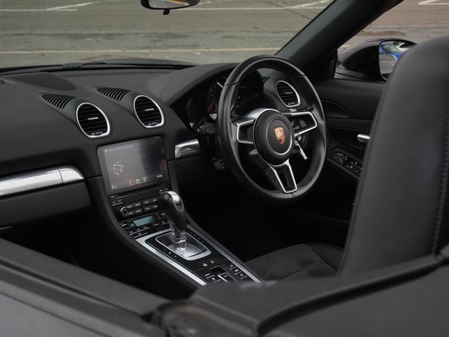PORSCHE 718 Boxster Photo 10