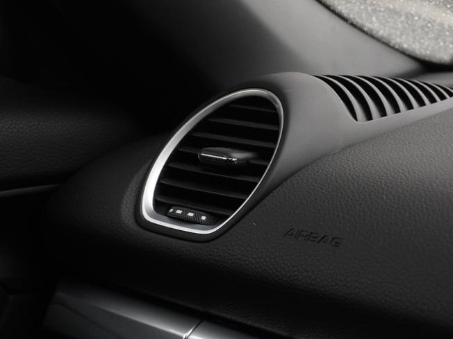 PORSCHE 718 Boxster Photo 32