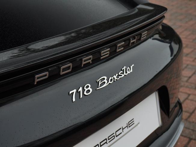 PORSCHE 718 Boxster Photo 39