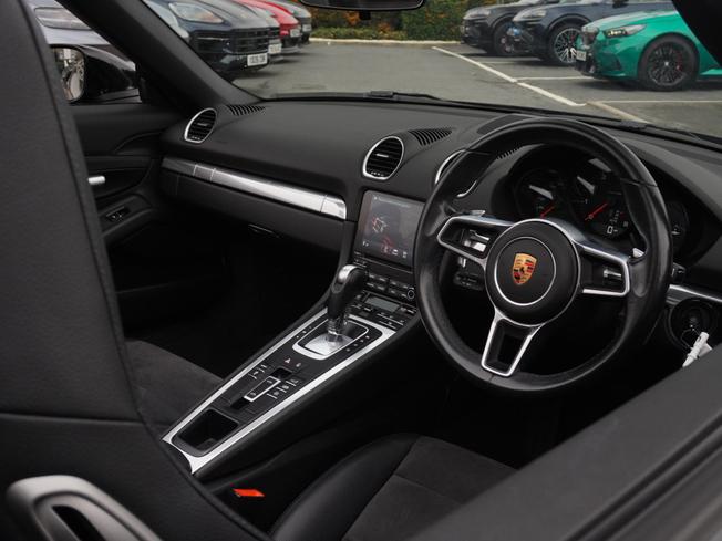 PORSCHE 718 Boxster Photo 8