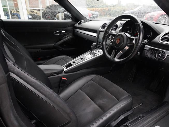 PORSCHE 718 Boxster Photo 9