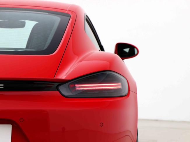 PORSCHE 718 Cayman Photo 23