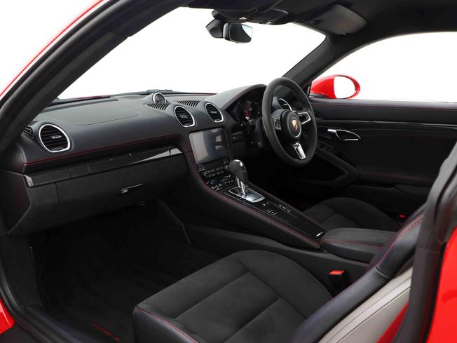 PORSCHE 718 Cayman Photo 3
