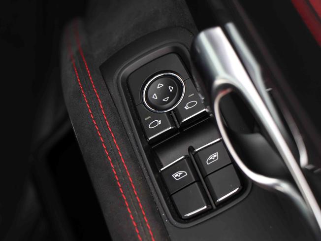 PORSCHE 718 Cayman Photo 32