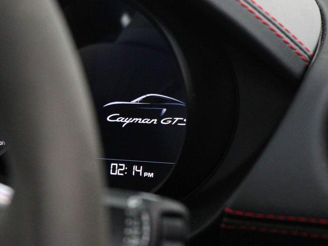 PORSCHE 718 Cayman Photo 37