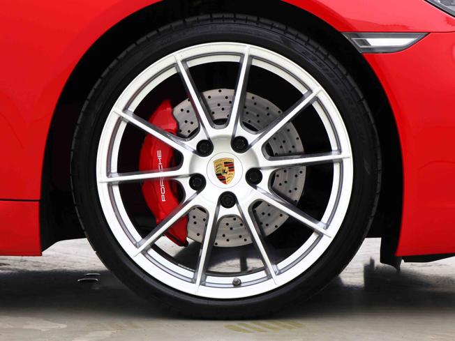 PORSCHE 718 Cayman Photo 4