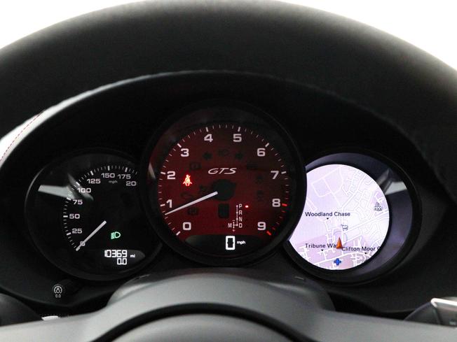 PORSCHE 718 Cayman Photo 45