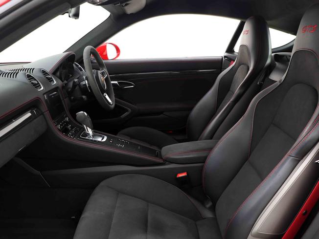 PORSCHE 718 Cayman Photo 49