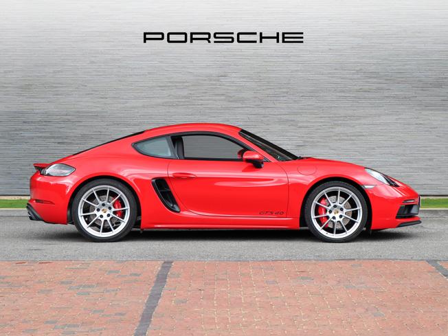 PORSCHE 718 Cayman Photo 5