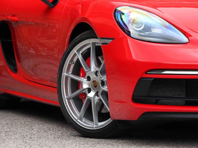 PORSCHE 718 Cayman Photo 9