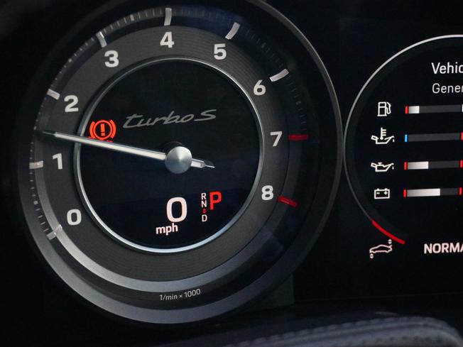 PORSCHE 911 Photo 14