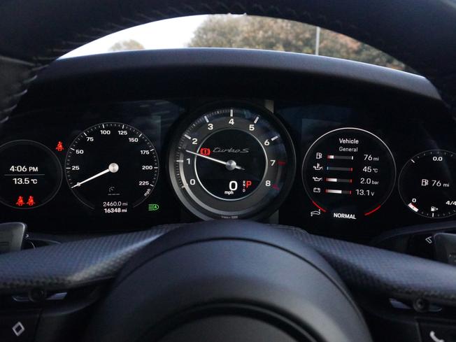 PORSCHE 911 Photo 15