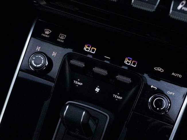 PORSCHE 911 Photo 19
