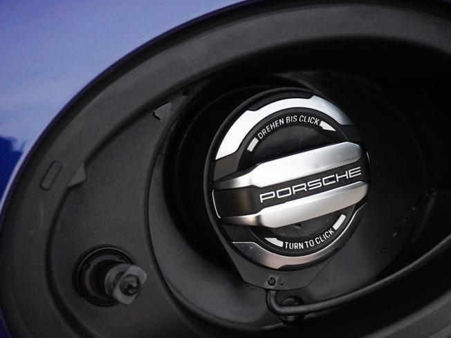 PORSCHE 911 Photo 34