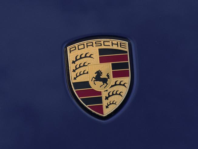 PORSCHE 911 Photo 40