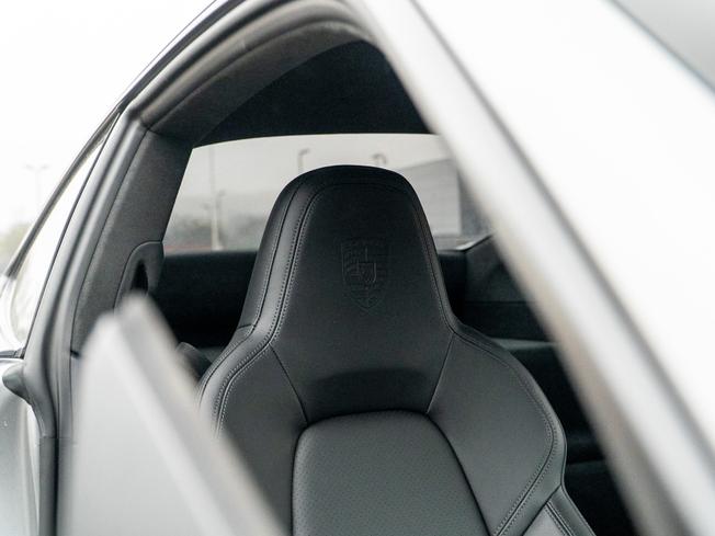 PORSCHE 911 Photo 14
