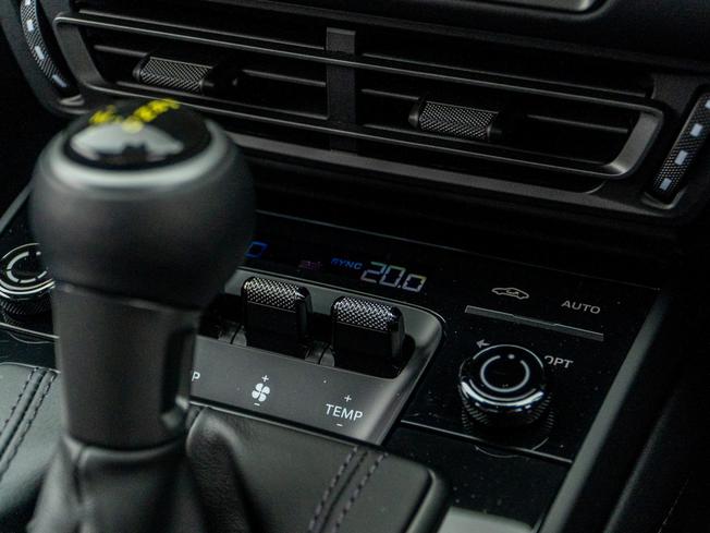 PORSCHE 911 Photo 22