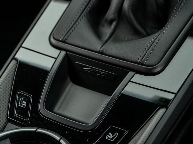 PORSCHE 911 Photo 23
