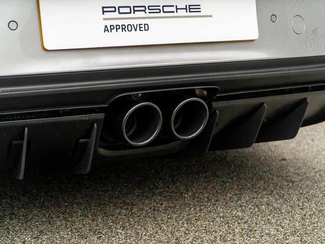 PORSCHE 911 Photo 35
