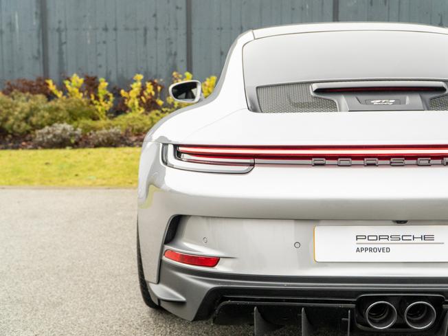 PORSCHE 911 Photo 39