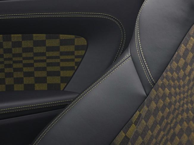PORSCHE 911 Photo 14